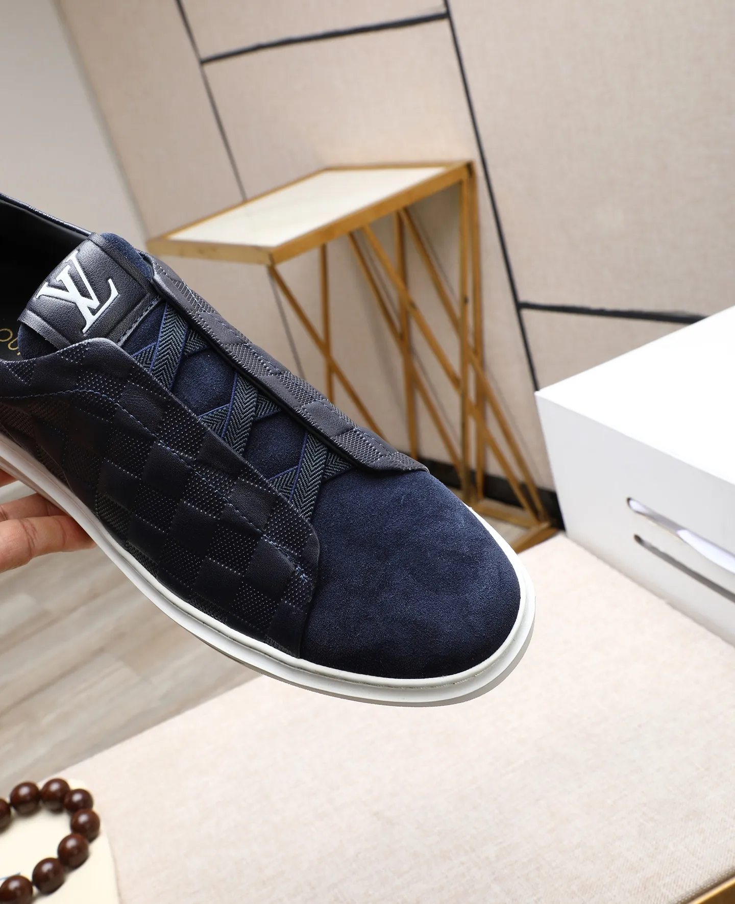 Men's shoes 💰460 【LOUIS VUITTON】Louis Vuitton 2 new products 👟Milan fashion show style 🇰🇾🇰🇾LV family logo, celebrity style, a must-have for fashionistas ⚠️Imported materials ➕Cow leather ➕Breathable leather lining ➕Special outsole 👞Number 38-44 (45 46 custom-made)